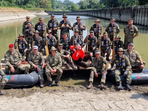 Stellvertretender Divisionskommandeur der 10. Panzerdivision besucht Pionierbataillon 905