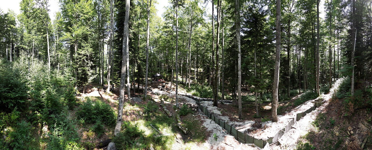 Die eingerichtete Baustelle am Stellungssystem auf dem Silberg.