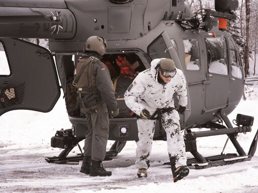 Das Hubschrauber­-Einsatzkommando der Gebirgsjäger­brigade 23.